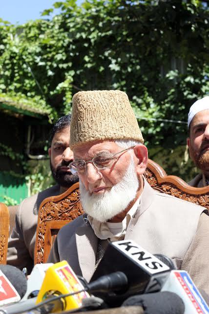 Geelani terms Philip Hammond's statement as irrational, unreasonable